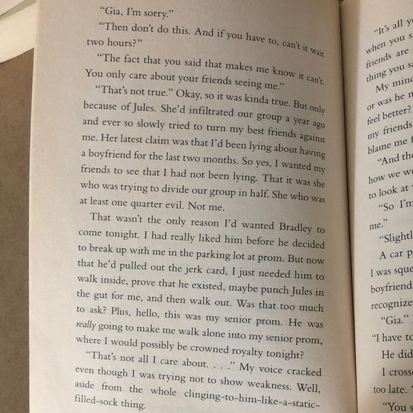 The Fill-In Boyfriend by Kasie West - Pink Accent Paperback - Picture 4 of 12